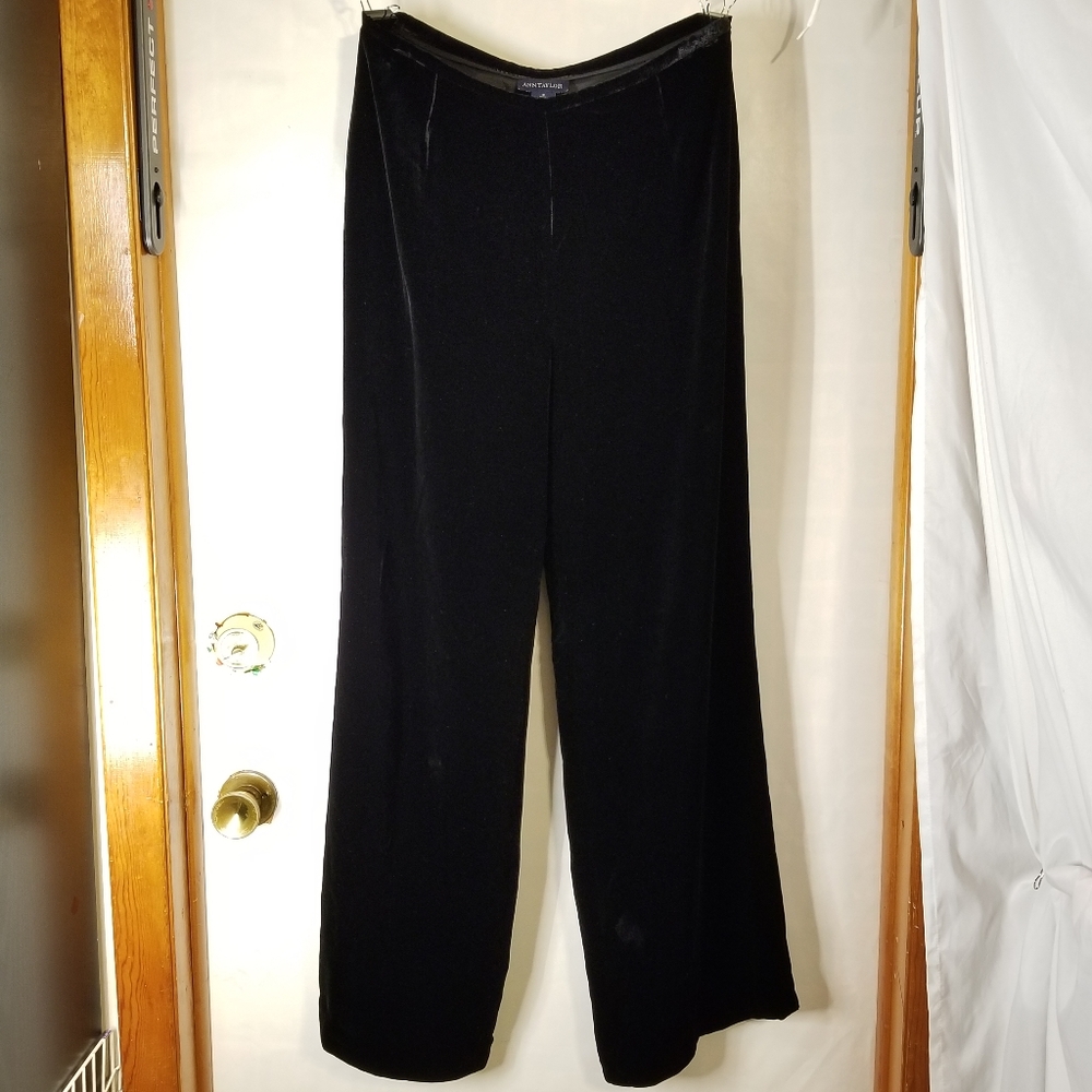Ann Taylor velvet pant